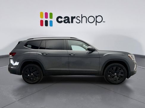 Used 2025 Volkswagen Atlas SE image 6