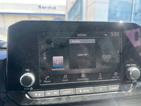 Used 2025 Nissan Pathfinder SV FWD image 25