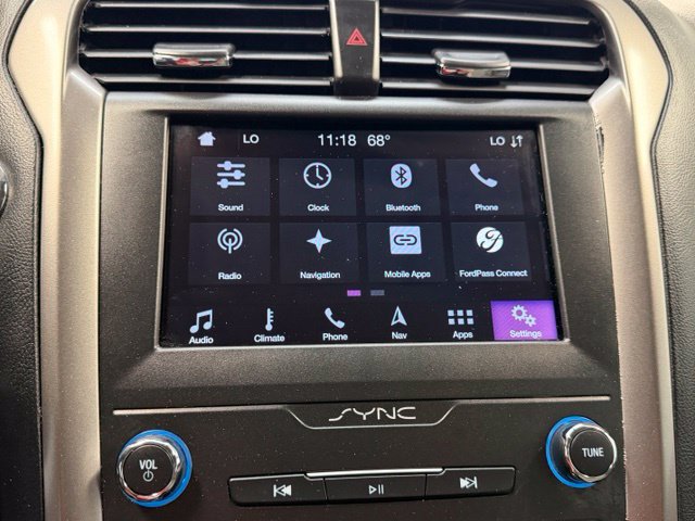 Used 2019 Ford Fusion SE FWD image 20