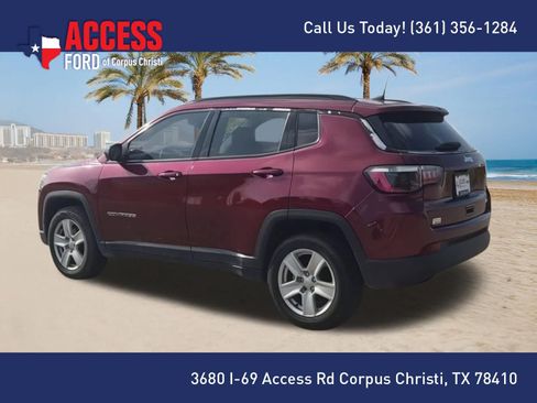 Used 2022 Jeep Compass Latitude AWD/4WD image 6
