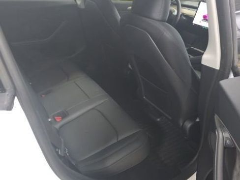 Used 2024 Tesla Model Y Performance AWD/4WD image 16