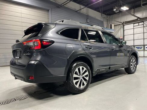 Certified 2023 Subaru Outback Premium AWD/4WD image 9