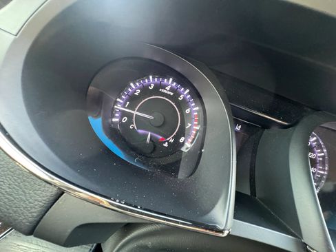 Used 2018 Toyota Avalon Touring FWD image 27