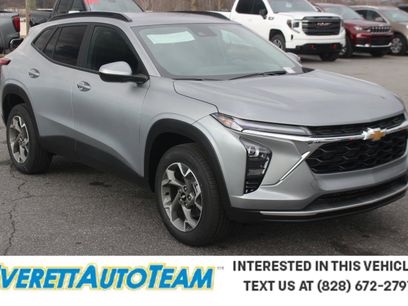 New 2026 Chevrolet Trax LT w/ Driver Confidence Package