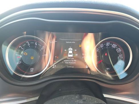 Used 2019 Dodge Challenger SXT RWD image 16