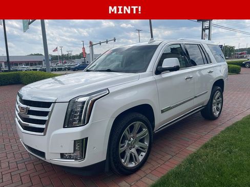 Used 2020 Cadillac Escalade Premium Luxury AWD/4WD image 1