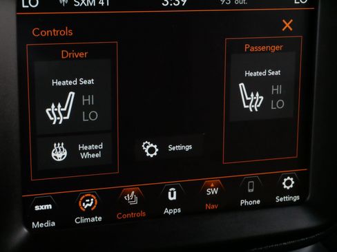 Used 2022 Jeep Renegade Altitude w/ Convenience Group AWD/4WD image 29