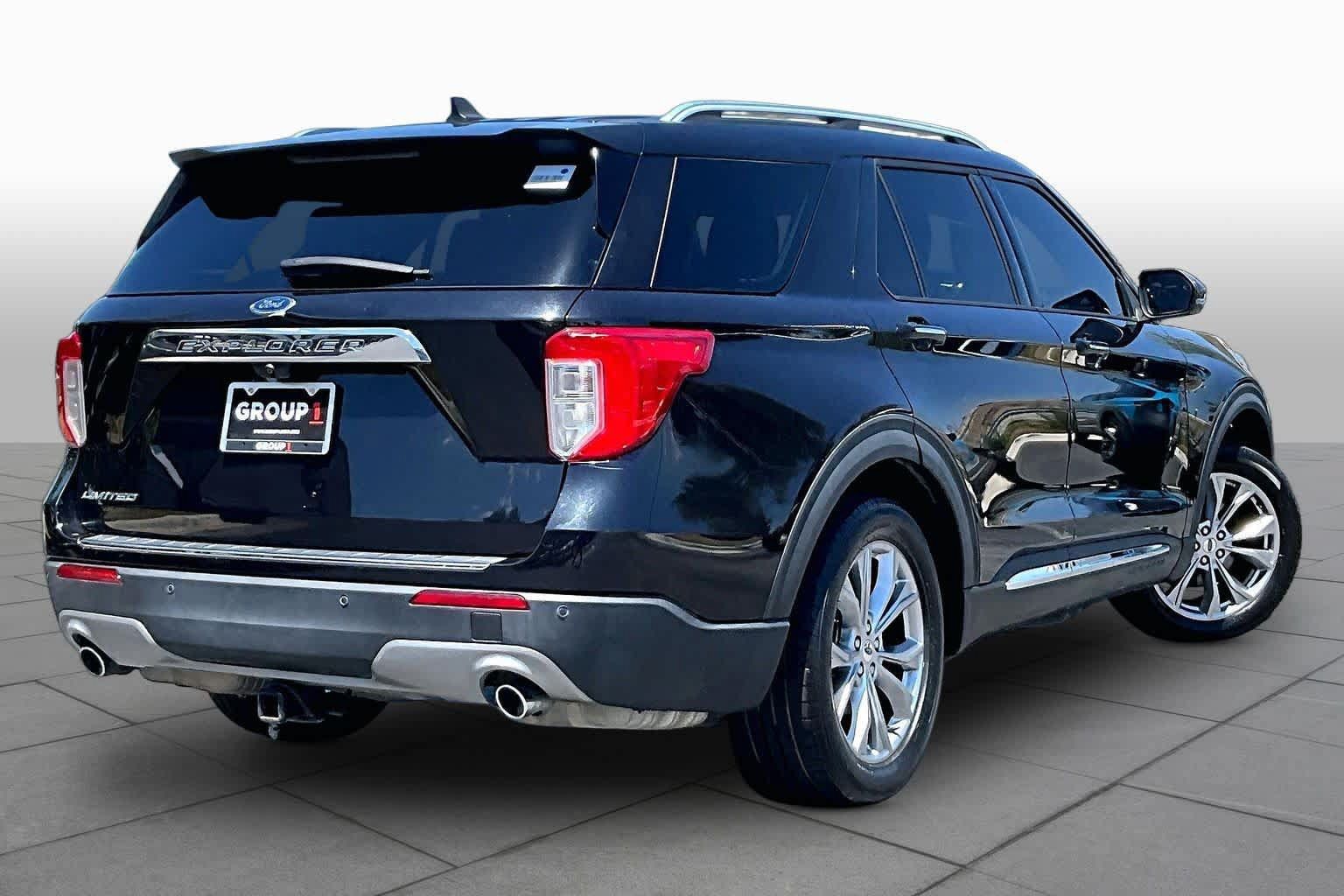 Used 2021 Ford Explorer Limited w/ Equipment Group 301A RWD image 13