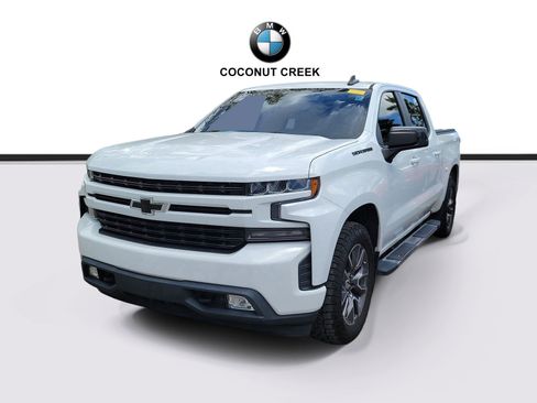 Used 2020 Chevrolet Silverado 1500 RST w/ RST Value Package RWD image 3