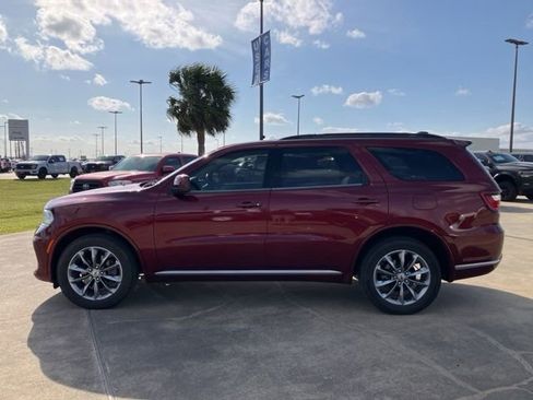 Used 2022 Dodge Durango SXT w/ Anodized Platinum Package image 4