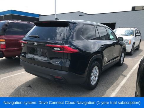 Used 2024 Toyota Grand Highlander AWD Hybrid image 2