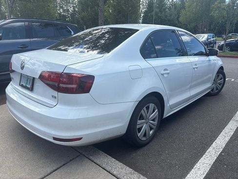 Used 2017 Volkswagen Jetta S FWD image 3