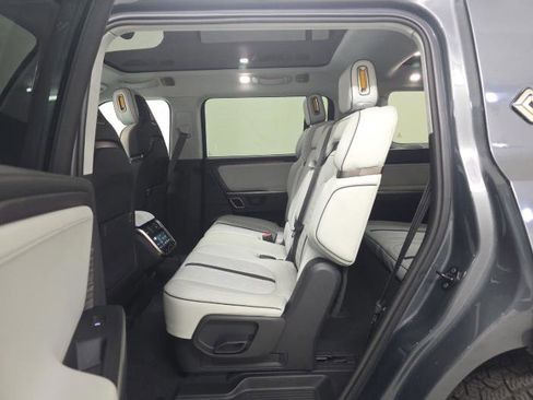 Used 2024 Rivian R1S Adventure image 5