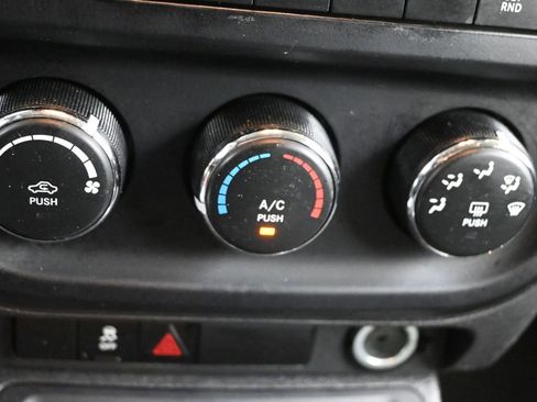 Used 2016 Jeep Patriot Sport w/ Power Value Group image 15