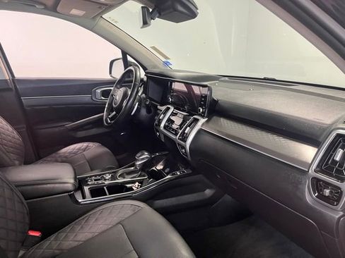 Used 2021 Kia Sorento SX image 11