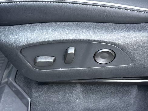 New 2026 Buick Enclave Sport Touring w/ Power Package FWD image 17
