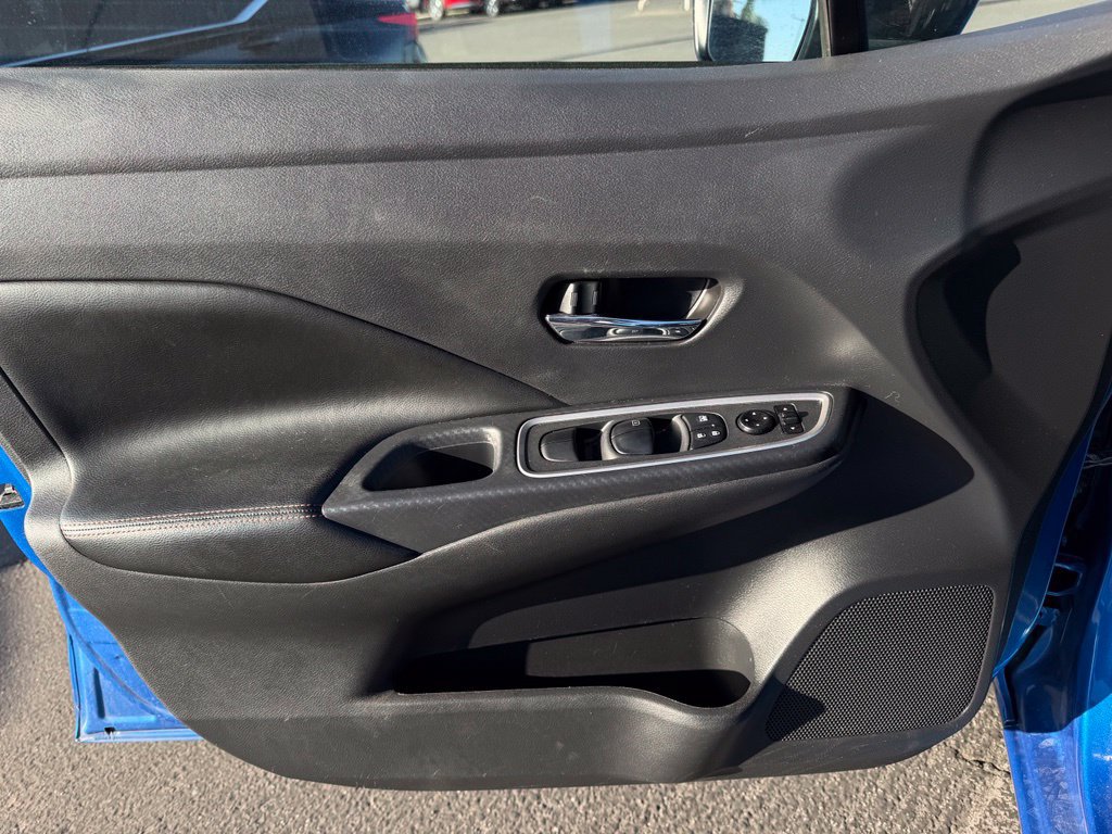 Used 2024 Nissan Versa SR FWD image 15