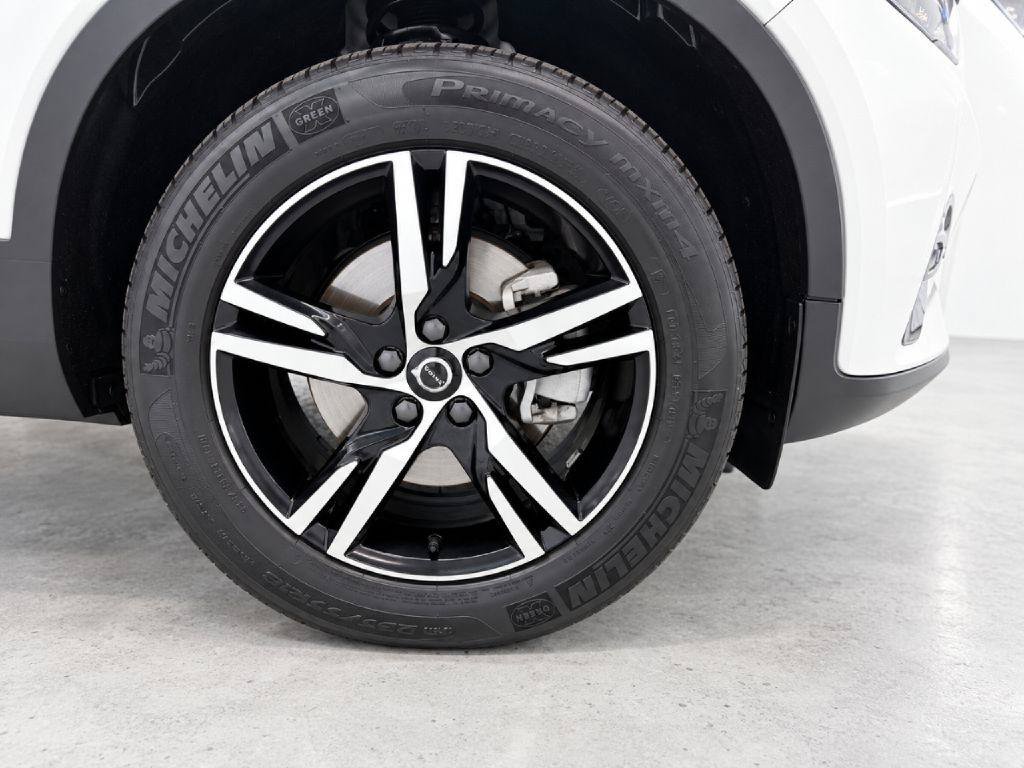 Used 2024 Volvo XC40 B5 Core w/ Climate Package AWD/4WD image 33
