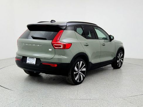 Certified 2022 Volvo XC40 P8 Recharge Plus image 5