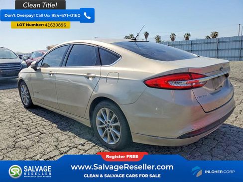 Used 2017 Ford Fusion SE FWD image 3