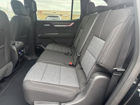 New 2025 GMC Acadia Elevation image 13