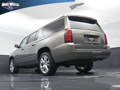 Used 2019 Chevrolet Suburban Premier RWD image 21
