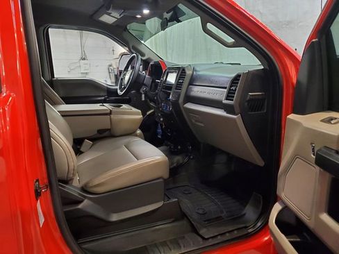 Used 2018 Ford F550 XL image 24