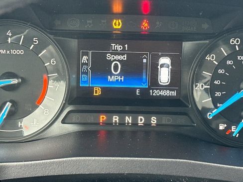 Used 2018 Ford Explorer XLT FWD image 30
