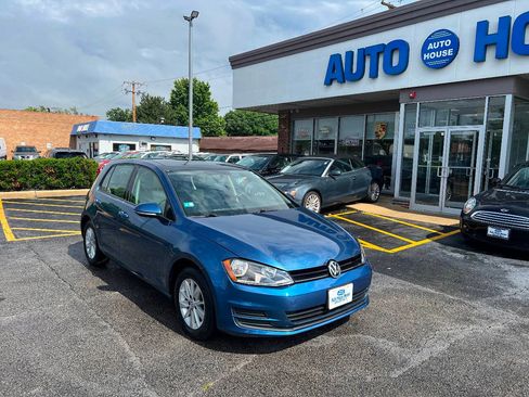 Used 2015 Volkswagen Golf S FWD image 3