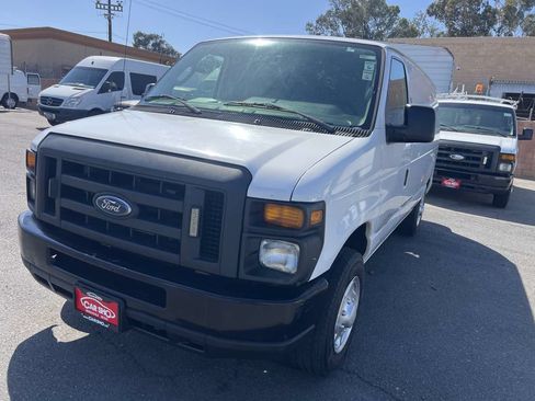 Used 2013 Ford E-150 and Econoline 150 RWD image 2