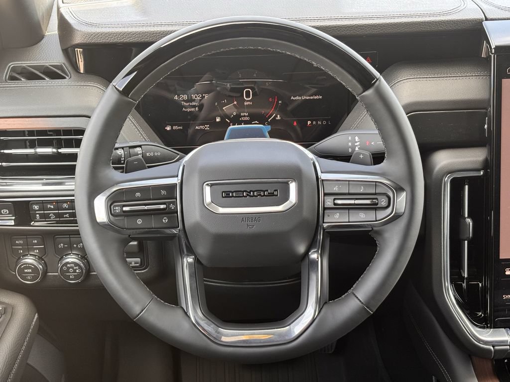 New 2026 GMC Yukon Denali w/ Denali Reserve Package AWD/4WD image 12