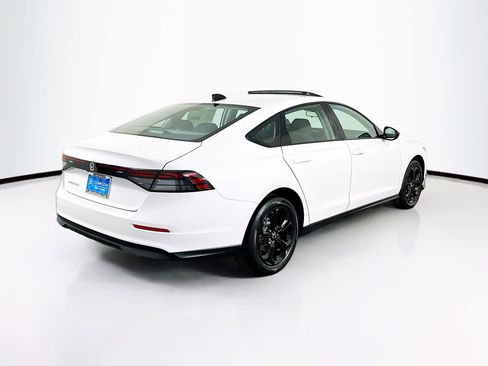 Used 2025 Honda Accord SE image 7