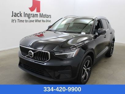 Used 2025 Volvo XC40 B5 Core
