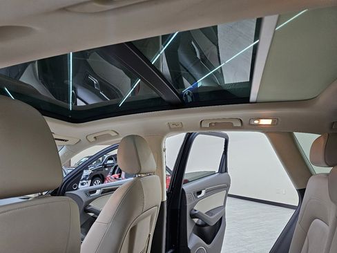 Used 2017 Audi Q5 2.0T Premium Plus w/ Technology Package image 30