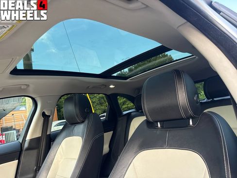 Used 2017 Jaguar F-PACE R-Sport AWD/4WD image 21