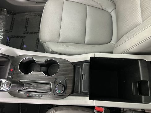 Used 2018 GMC Acadia SLT image 15