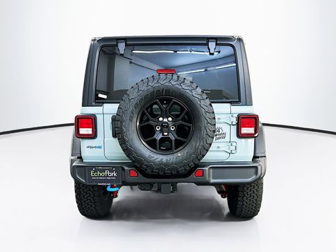 Used 2024 Jeep Wrangler Willys image 7