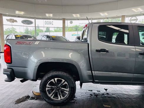 Used 2022 Chevrolet Colorado Z71 AWD/4WD image 5