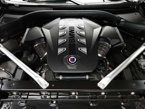 Used 2025 BMW ALPINA XB7 AWD/4WD image 31