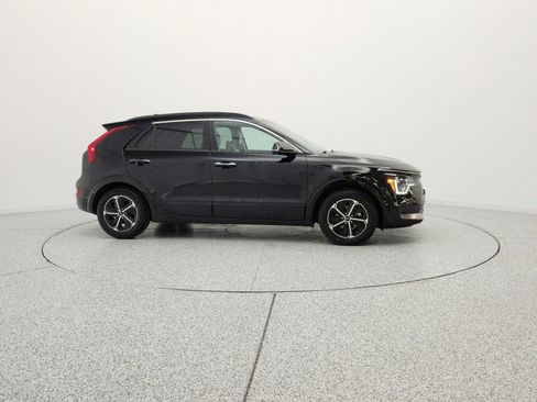 Used 2023 Kia Niro FWD image 4