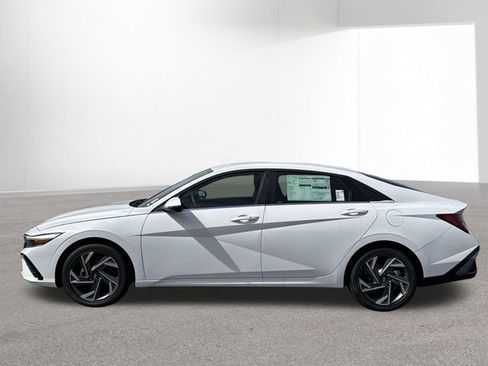 New 2026 Hyundai Elantra SE w/ Cargo Package FWD image 5