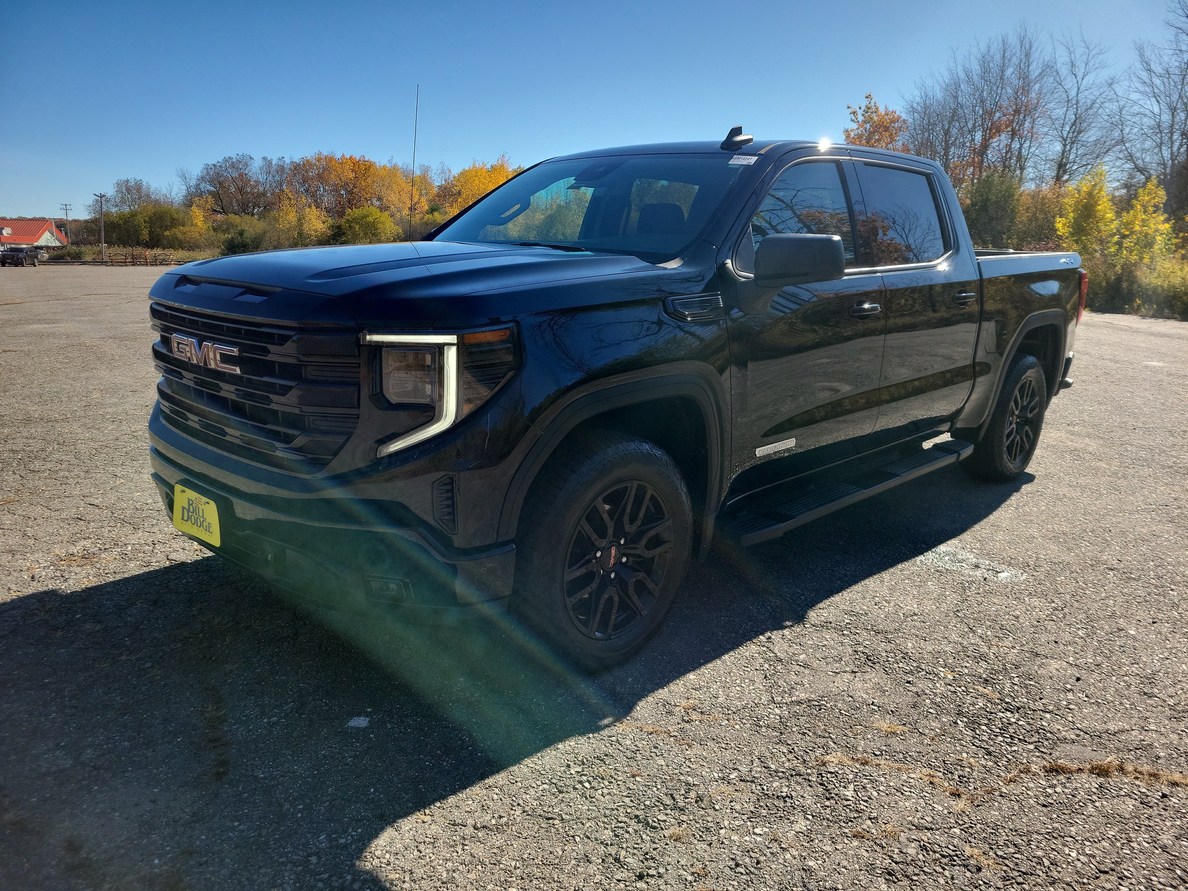 Used 2022 GMC Sierra 1500 Elevation AWD/4WD image 1