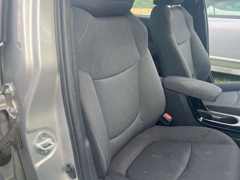 Used 2020 Toyota Corolla LE FWD image 22
