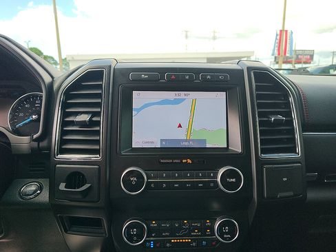 Certified 2021 Ford Expedition Limited RWD image 24