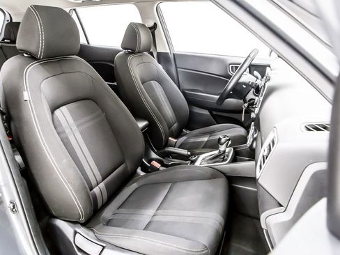 Used 2023 Hyundai Venue SEL FWD image 34