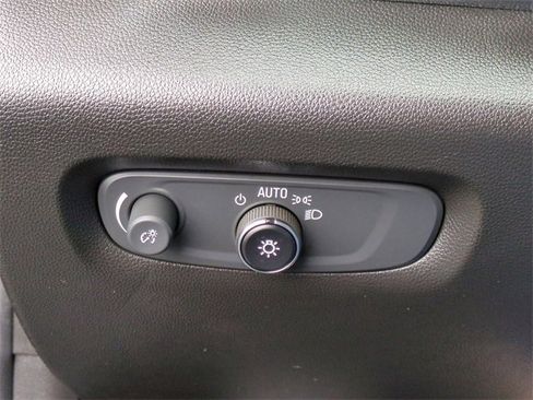 Certified 2022 Chevrolet Traverse Premier image 19