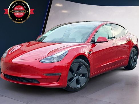 Used 2021 Tesla Model 3 Standard Range Plus image 1
