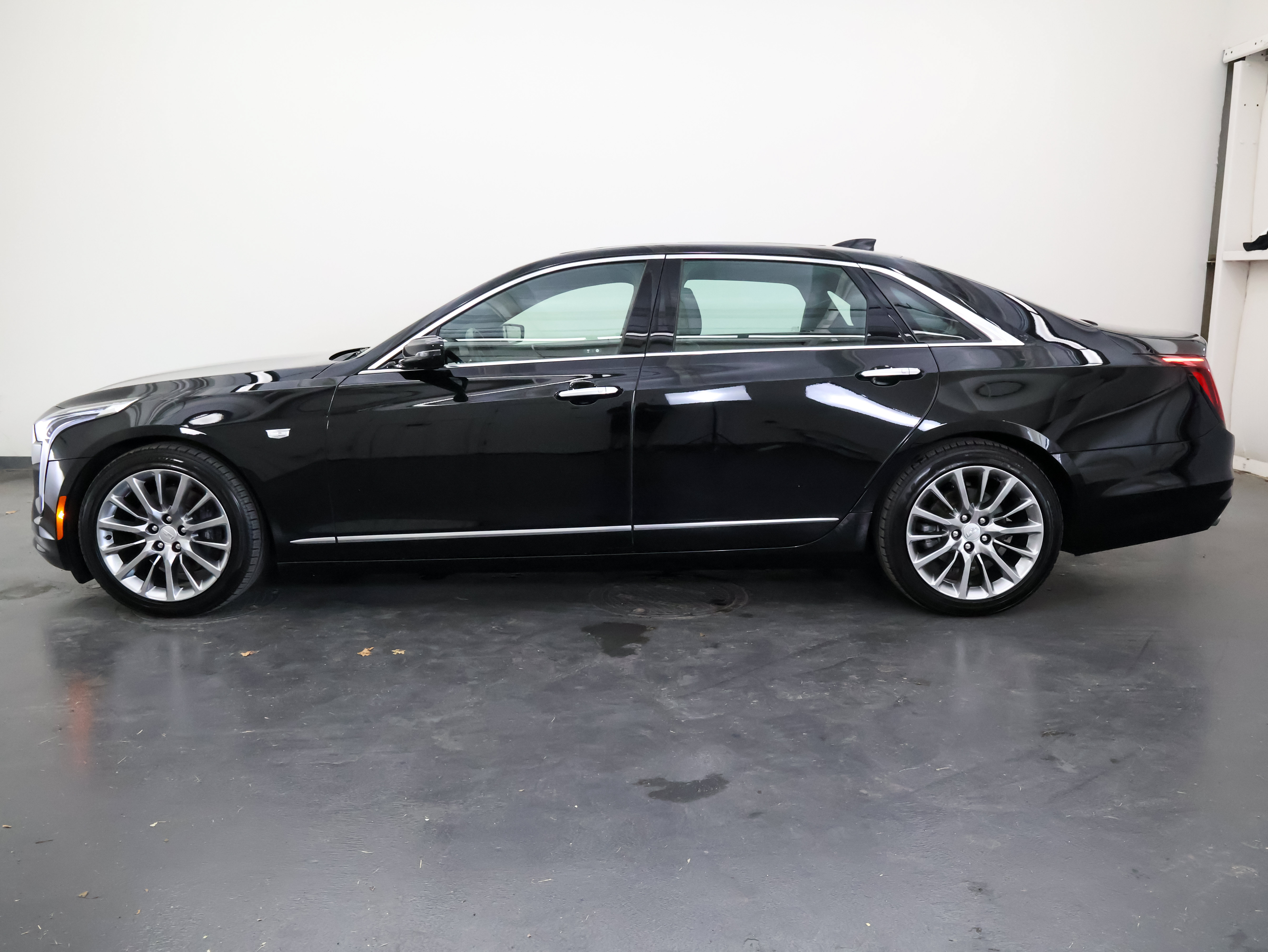 Used 2020 Cadillac CT6 Luxury AWD/4WD image 6