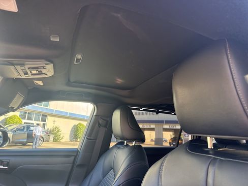 Used 2021 Toyota Highlander XSE image 8