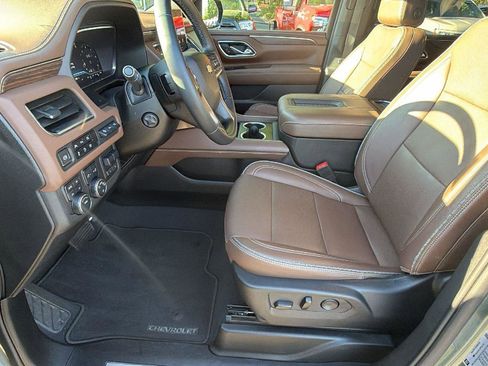 Certified 2024 Chevrolet Suburban High Country w/ Max Trailering Package AWD/4WD image 13